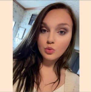 Meet your Posher, Gabby